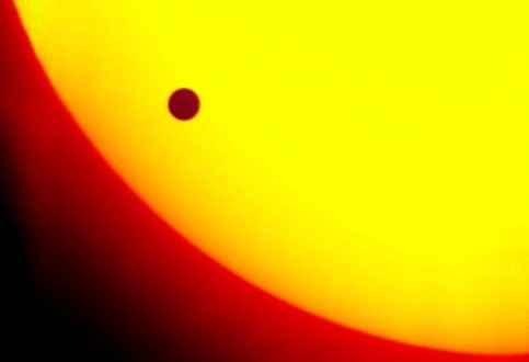 Венера оставит на солнце родинку