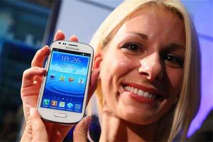 Samsung готовит ответный удар по Appel.Смартфон Galaxy Premier