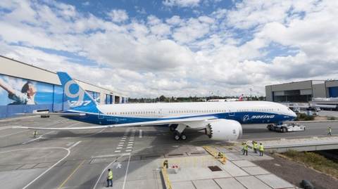 Компания Boeing показала свой первый Dreamliner 787-9